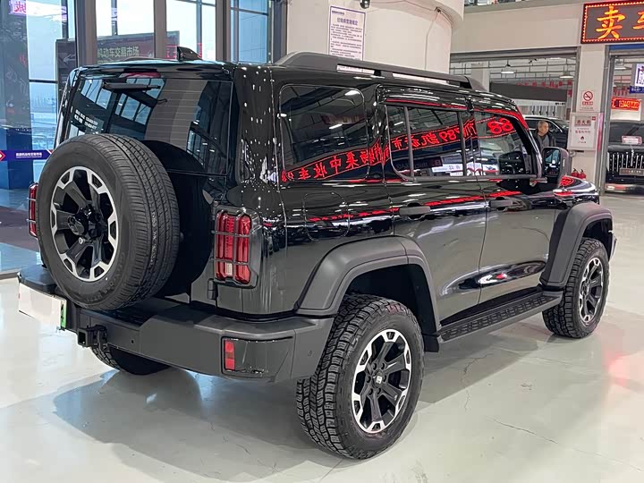 Фото 6 - Tank 300 Hybrid