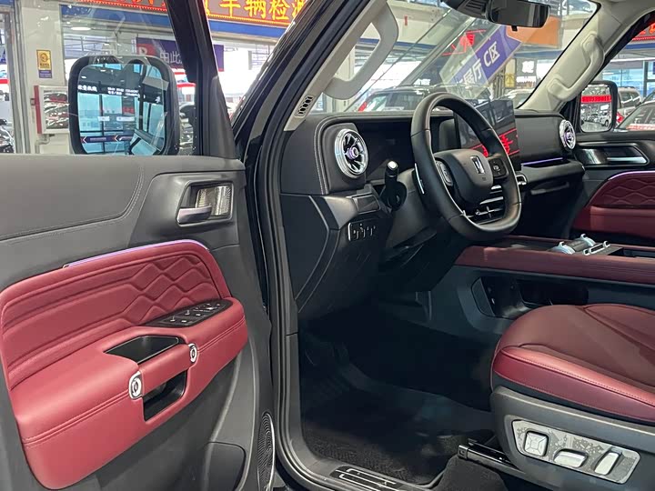 Фото 7 - Tank 300 Hybrid