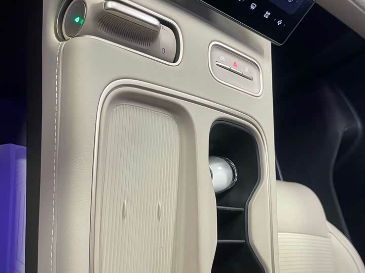 Фото 5 - Nio ES6