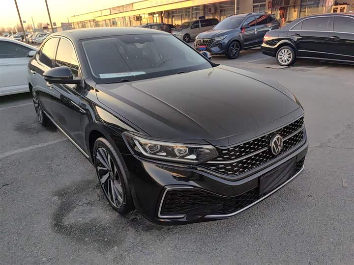 Фото 4 - Volkswagen Passat