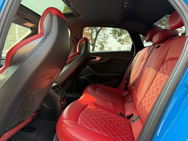 Фото 6 - Audi S4