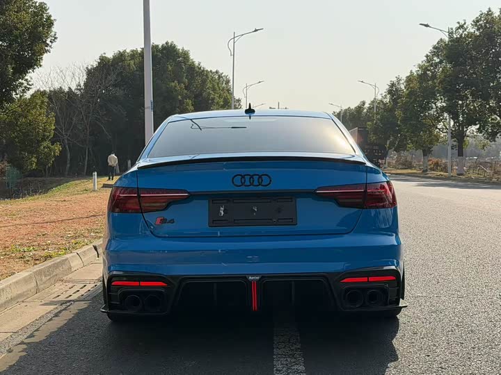 Фото 8 - Audi S4