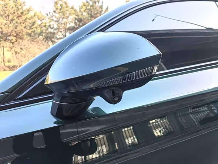 Фото 6 - MG Motor 7