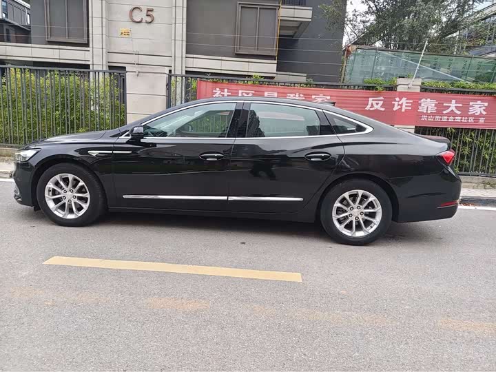 Фото 7 - Buick LaCrosse