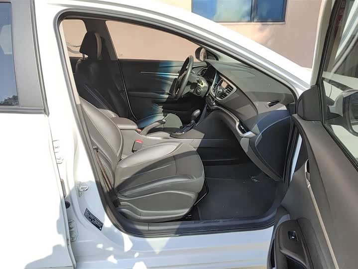 Фото 8 - Buick Excelle GT