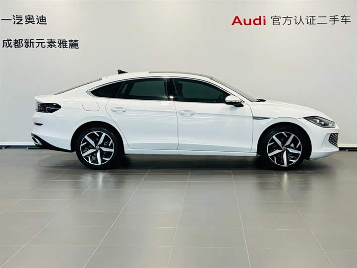 Фото 3 - Volkswagen Lamando L