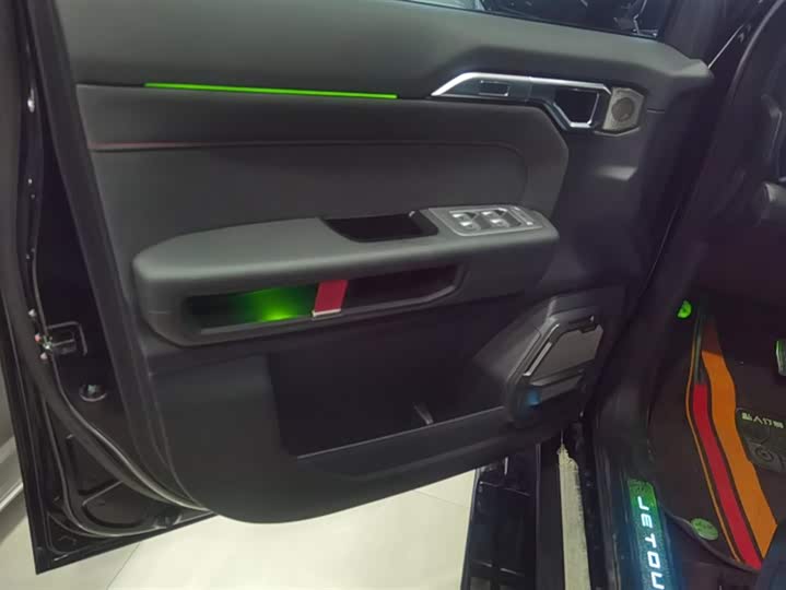 Фото 7 - Jetour T2