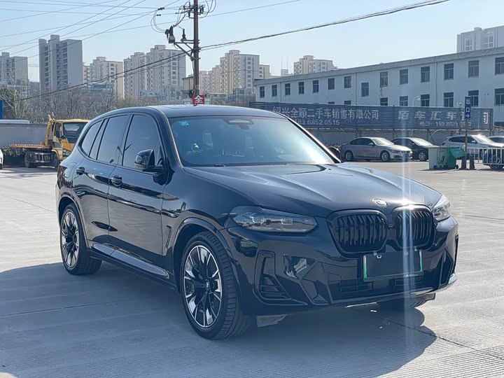 Фото 3 - BMW iX3