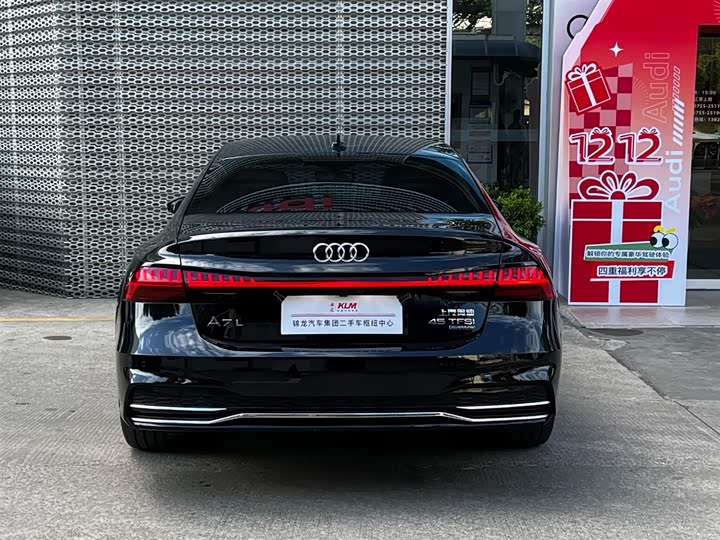 Фото 5 - Audi A7L
