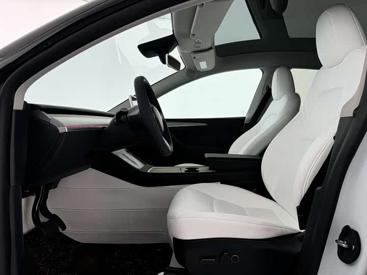 Фото 3 - Tesla Model Y