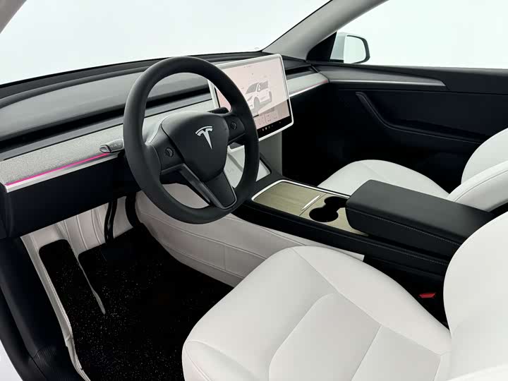 Фото 4 - Tesla Model Y