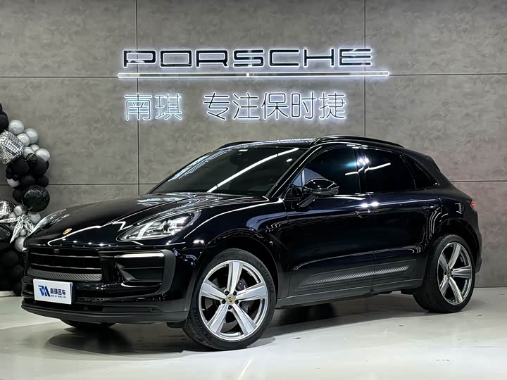 Фото 1 - Porsche Macan