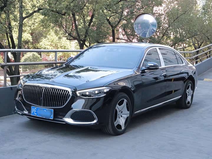 Фото 1 - Mercedes-Benz Maybach S-Class