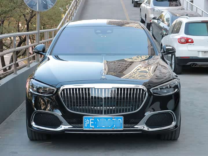 Фото 4 - Mercedes-Benz Maybach S-Class