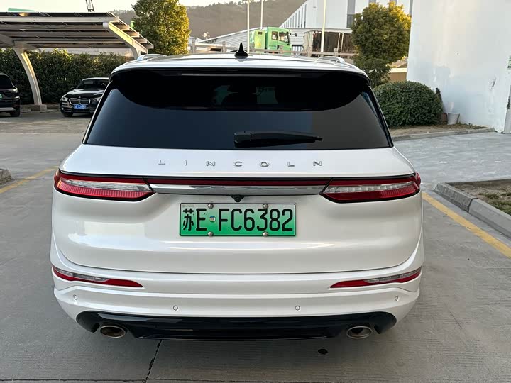 Фото 4 - Lincoln Corsair Hybrid