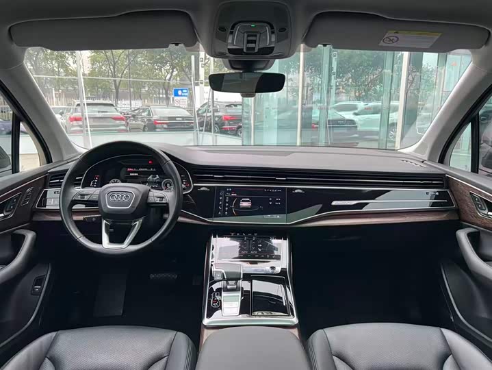 Фото 7 - Audi Q7