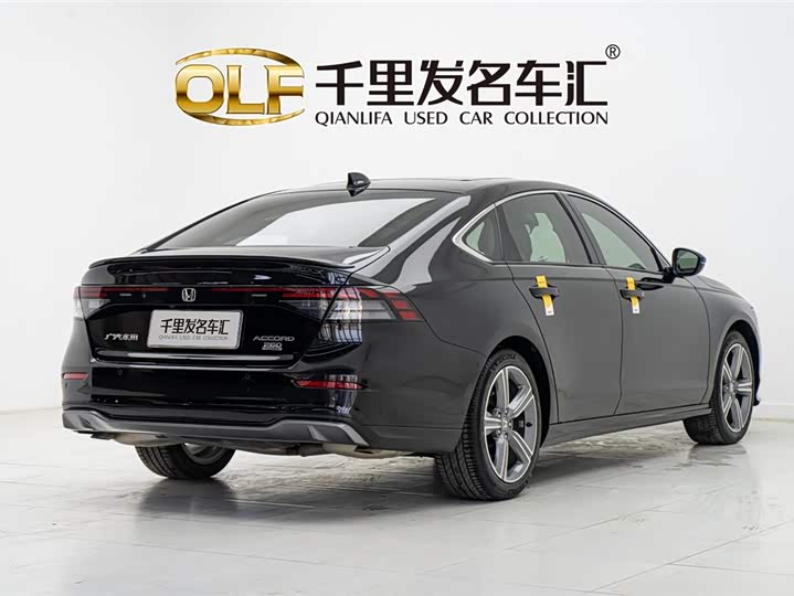 Фото 5 - Honda Accord