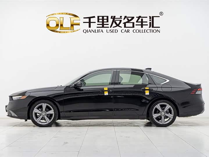 Фото 6 - Honda Accord