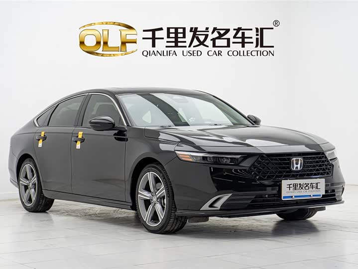 Фото 7 - Honda Accord
