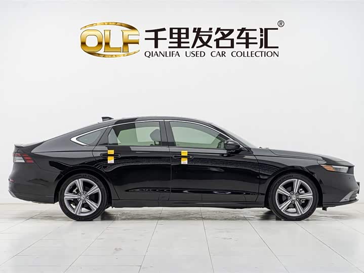 Фото 8 - Honda Accord