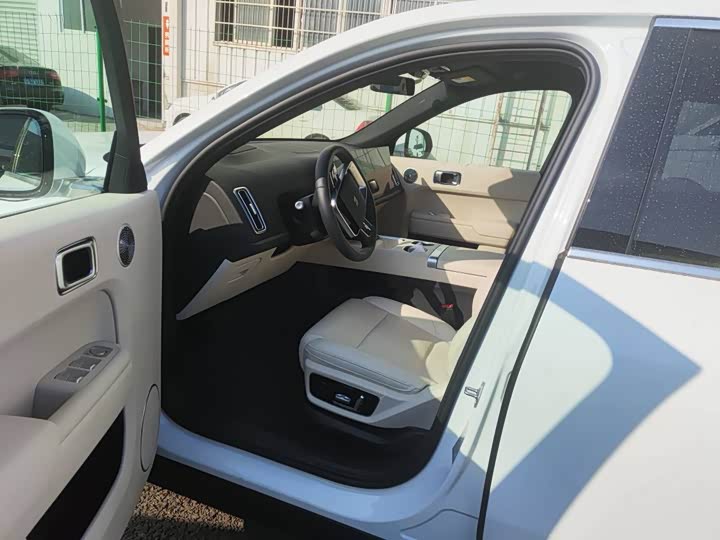 Фото 3 - LiXiang L7