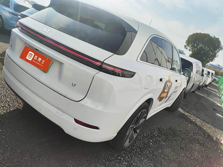 Фото 9 - LiXiang L7