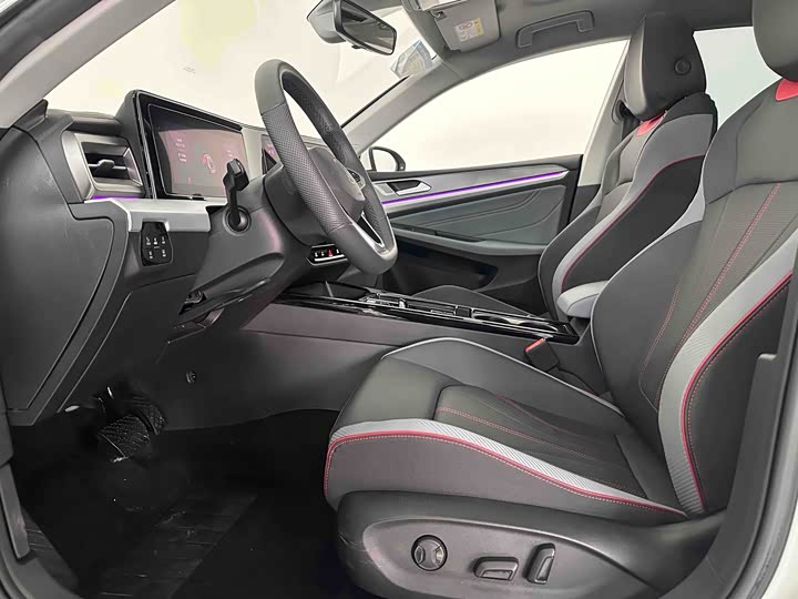 Фото 8 - Volkswagen Lamando L