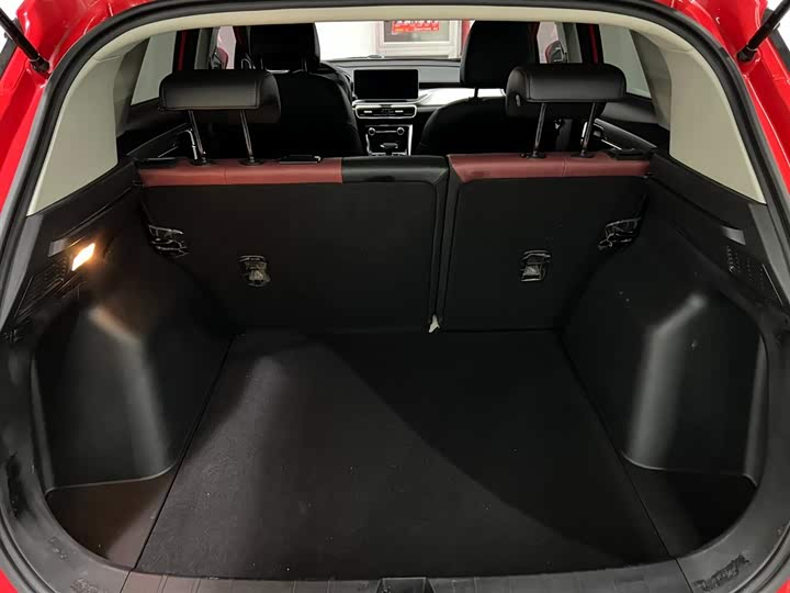 Фото 7 - Geely Coolray