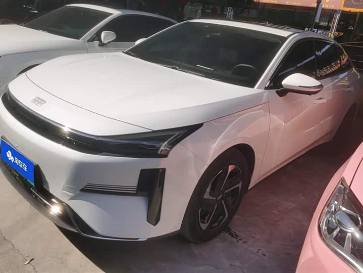 Фото 1 - Geely Galaxy L6