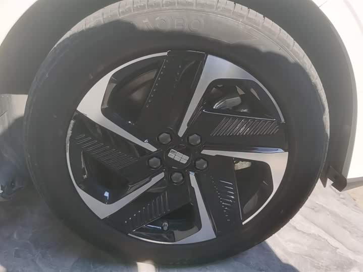 Фото 6 - Geely Galaxy L6