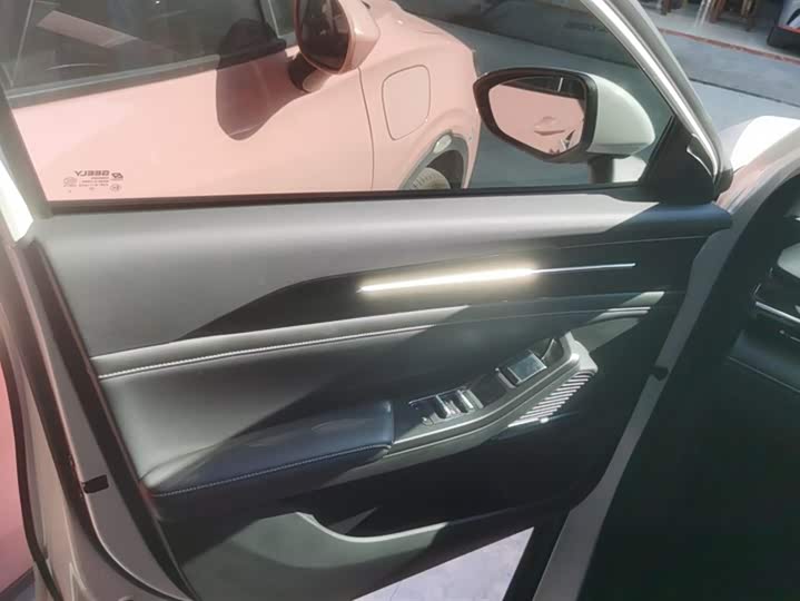 Фото 7 - Geely Galaxy L6