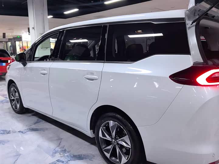 Фото 5 - GAC Trumpchi M6