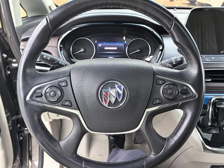 Фото 9 - Buick GL8 ES