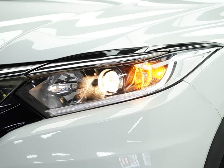 Фото 7 - Honda Vezel