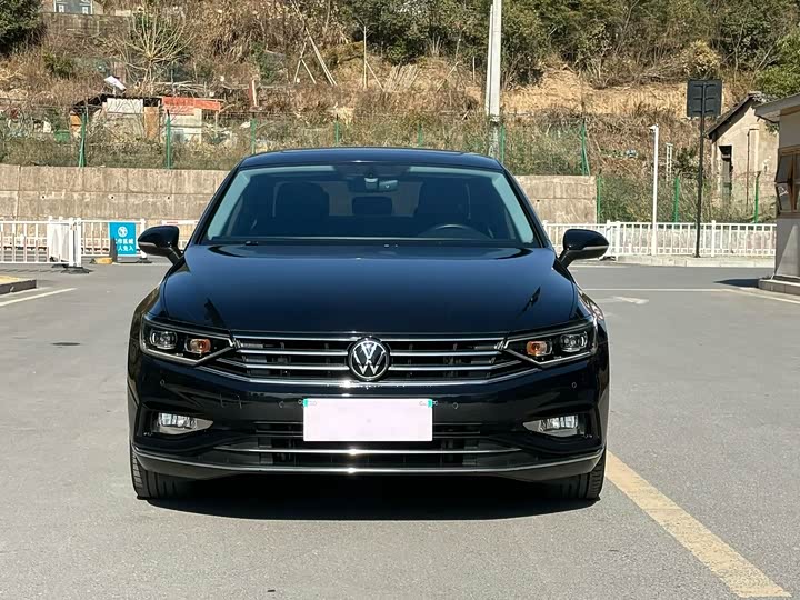 Фото 2 - Volkswagen Magotan