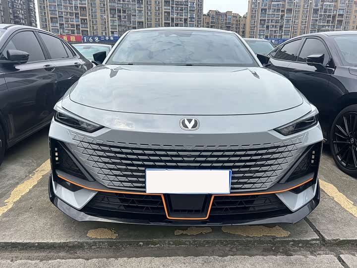 Фото 2 - Changan UNI-V