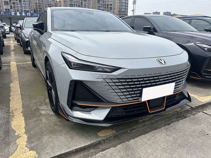 Фото 3 - Changan UNI-V