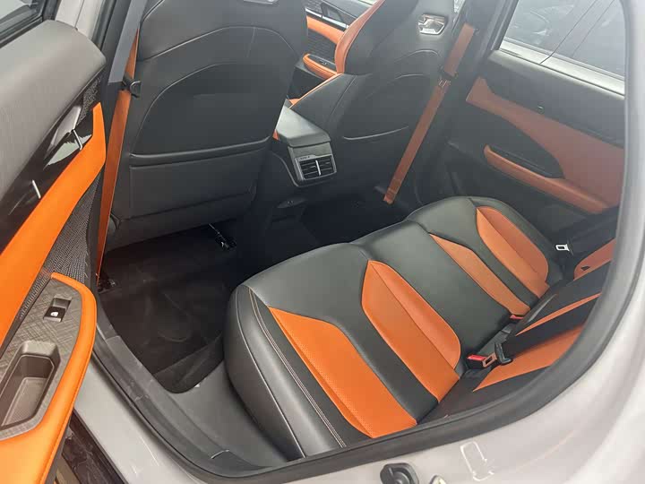 Фото 4 - Changan UNI-V