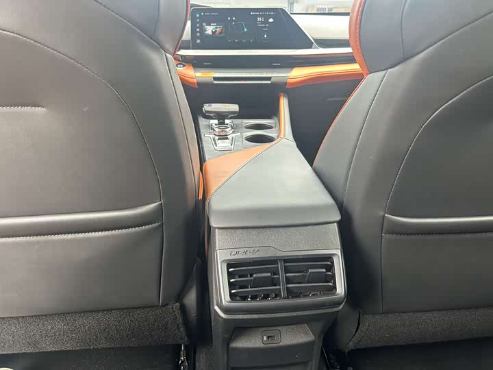 Фото 5 - Changan UNI-V