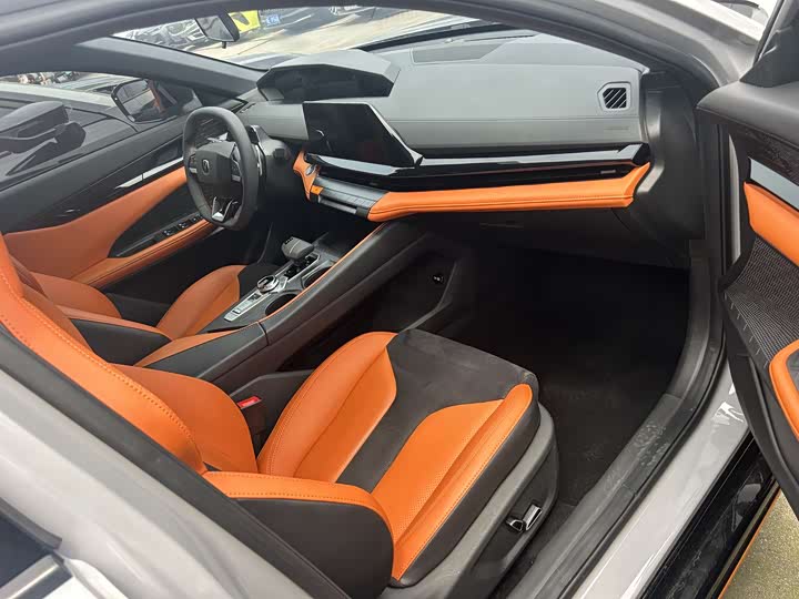 Фото 6 - Changan UNI-V