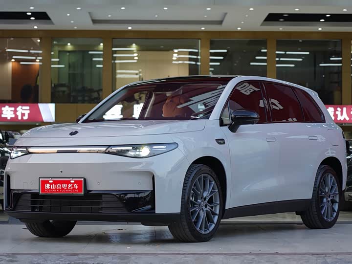 Фото 1 - Leapmotor C10