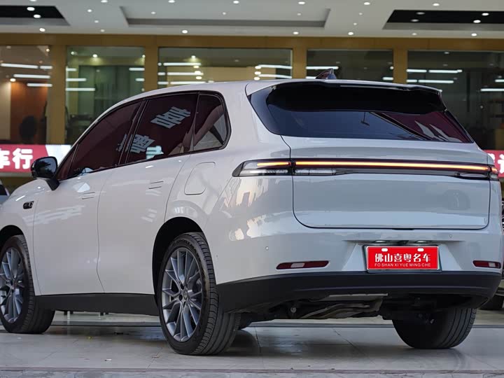 Фото 2 - Leapmotor C10