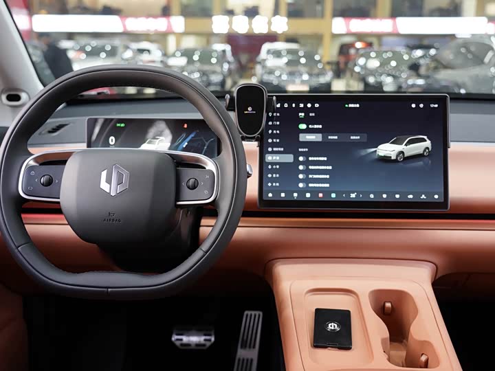 Фото 8 - Leapmotor C10