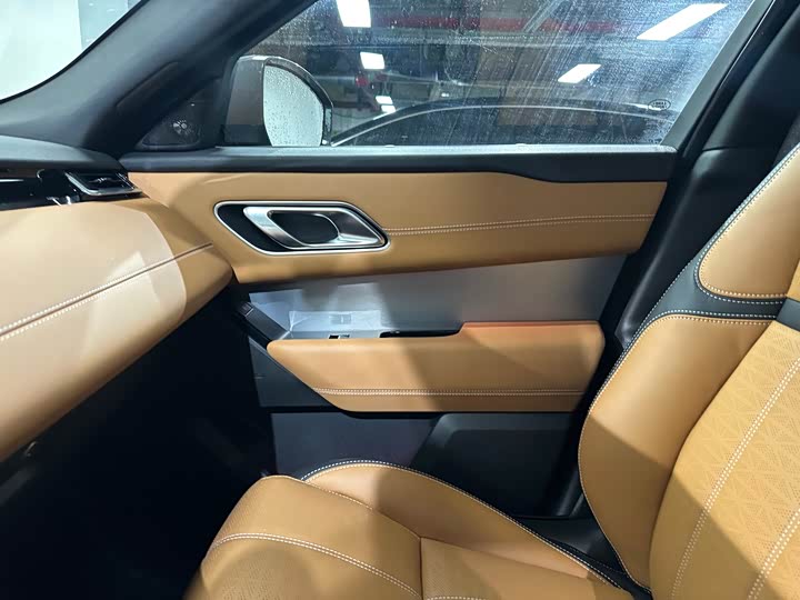 Фото 6 - Land Rover Range Rover Velar