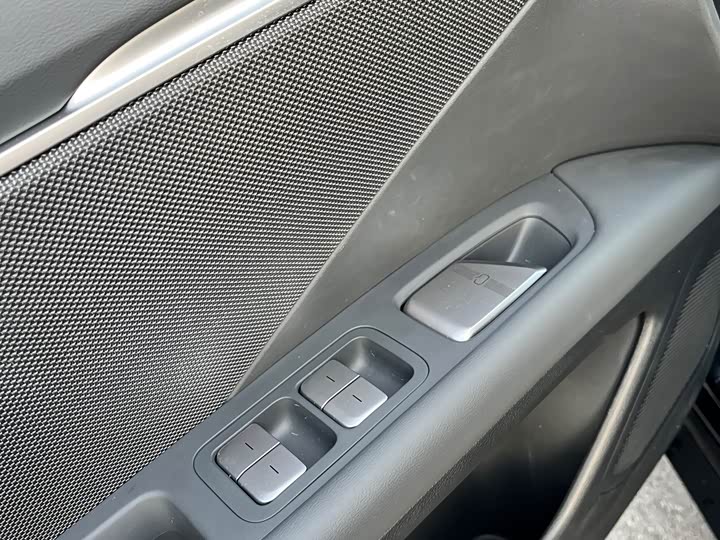 Фото 7 - XPeng Mona M03