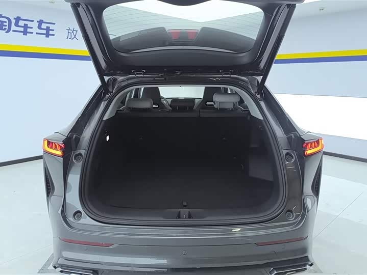 Фото 4 - Changan UNI-Z Hybrid