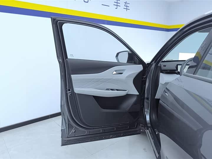 Фото 7 - Changan UNI-Z Hybrid