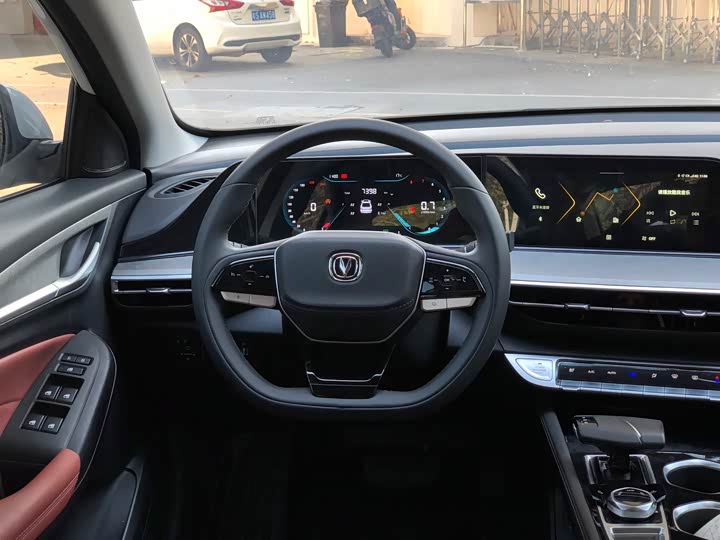 Фото 8 - Changan Eado Plus