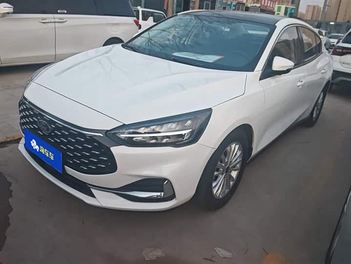 Фото 1 - Ford Focus