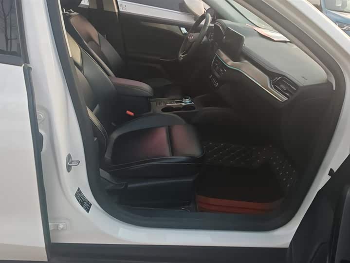 Фото 8 - Ford Focus